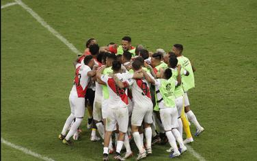 Fudbaleri Perua slave prolaz u polufinale