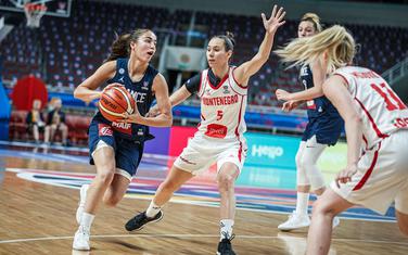 Jovana Pašić (broj 5) na meču sa Francuskom