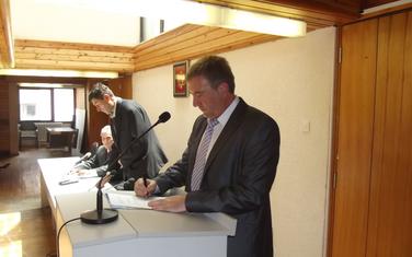 Niko nije vozio službeni “pežo”: Tomčić