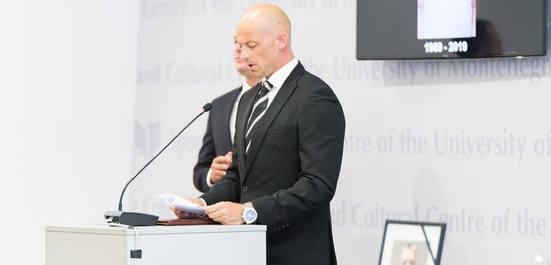 Petar Kapisoda na komemoraciji Nebojši Vujisiću
