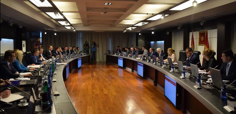 Zavisnost države od banaka rizik za finansijski sistem: Vlada Crne Gore