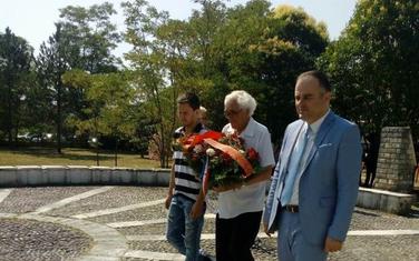 Sa polaganja vijenaca palim borcima