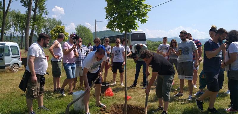Simbolično posađena sadnica na prostoru kod Krupačkog jezera