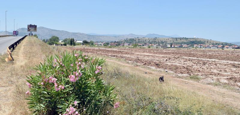 Uzorana zemlja kod aerodroma