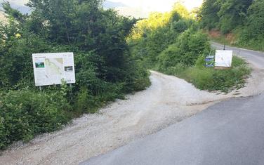 Skretanje na neasfaltirani put ka Tari
