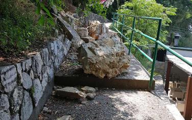 Srušeni zid u Perazića dolu
