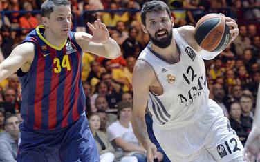 Mirotić u dresu Reala na meču sa Barselonom