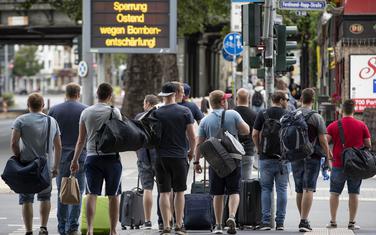 Detalj iz Frankfurta: Ljudi napuštaju "zabranjena područja"