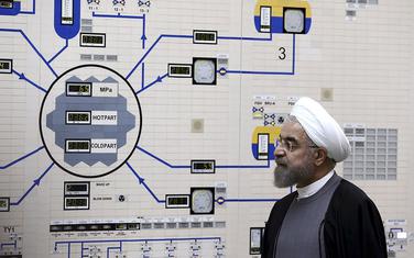 Iranski predsjednik Hasan Rohani tokom posjete jednoj od iranskih nuklearnih elektrana 2015.