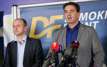 Kreativnim tumačenjem Ustava “stavljeni u zatvor”: Knežević i Medojević