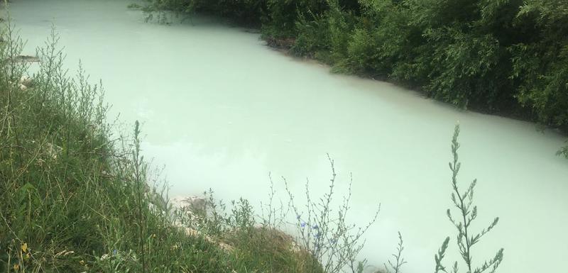 Zamućena voda nakon ekološkog incidenta