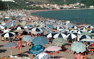 Gosti dolazili na noć-dvije: Plaža u Bečićima