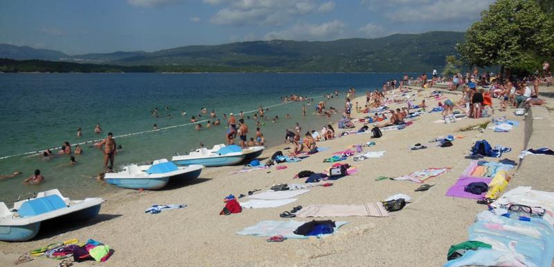 Plaža uređena, voda čista