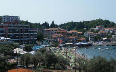 Hotel "Maestral"