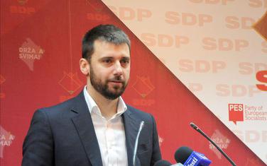Vlast mora da poštuje zahtjeve EU: Zeković