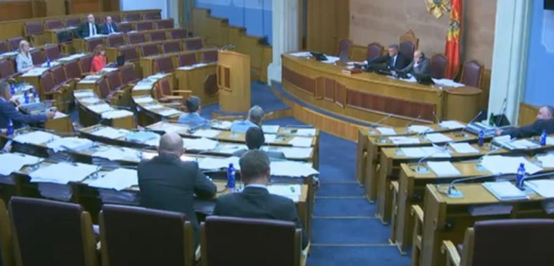 Poslanici Demokrata se za sada ne vraćaju u Skupštinu: Detalj iz parlamenta