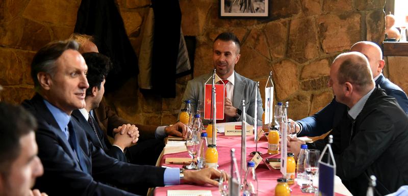 “Premalo racionalnosti, a previše uzburkanih emocija”