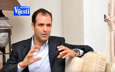 Aron Šaviv