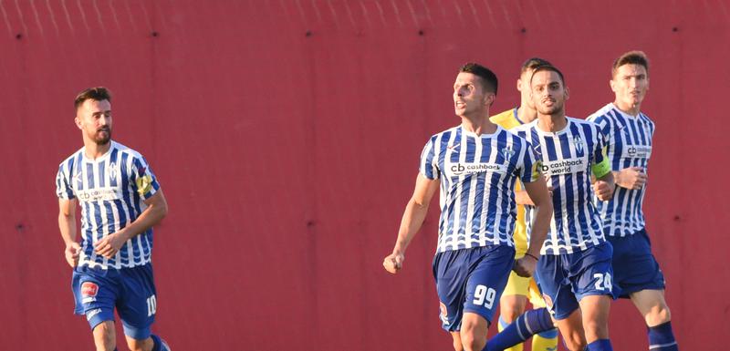 Dejan Zarubica slavi gol protiv Podgorice