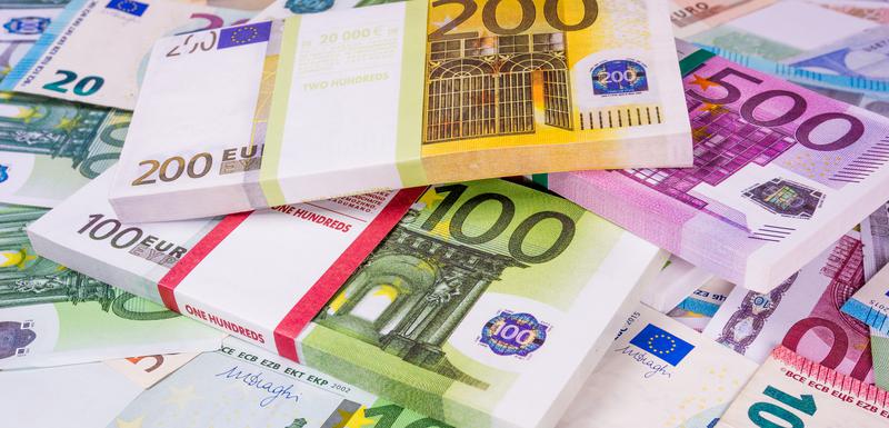 Za tri mjeseca na plaćanje kamata otišla 34 miliona eura. U dolarima 20 odsto duga (Ilustracija)