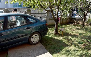 Dvorište službenika Kazneno popravnog doma u kome je aktivirana naprava