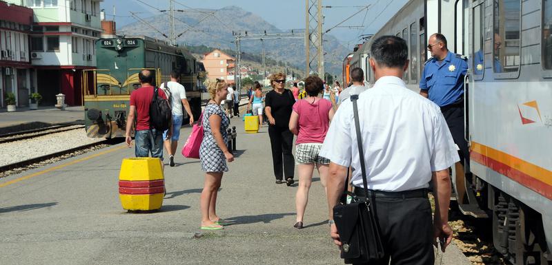 Prihodi padaju, a troškovi rastu