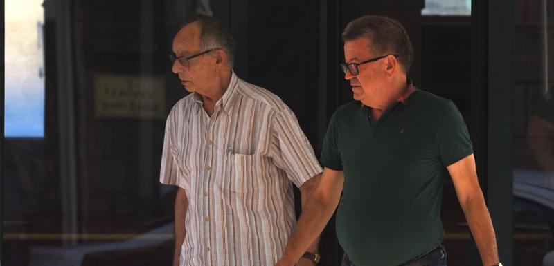 Mihailo Banjević (desno) i advokat Tomislav Dedić nakon saslušanja u Specijalnom tužilaštvu
