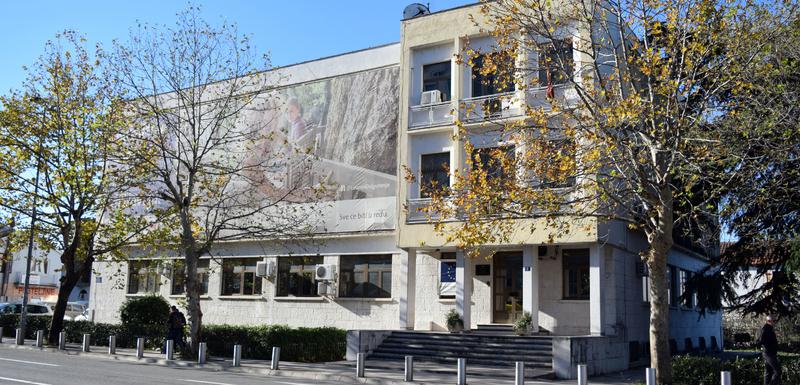 Nekadašnja zgrada Direkcije pošta od 2007. Đukanovićevo vlasništvo