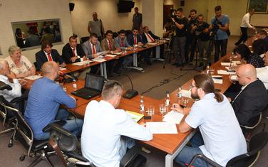 Sa ranijeg sastanka opozicionih partija i pokreta “Odupri se”