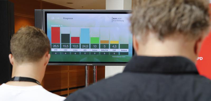 Praćenje rezultata izbora u štabu SPD