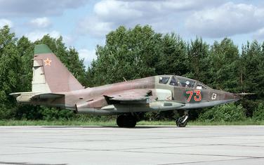 Avion Su-25UB/Ilustracija