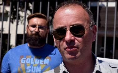 Udruzenje "Sačuvajmo Sinjajevinu" pres ispred ministarstva odbrane Aleksandar Perović