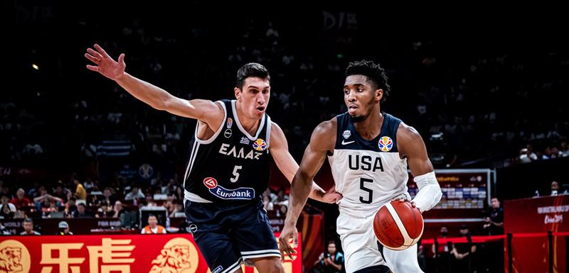 Donovan Mičel u duelu sa Larencakisom
