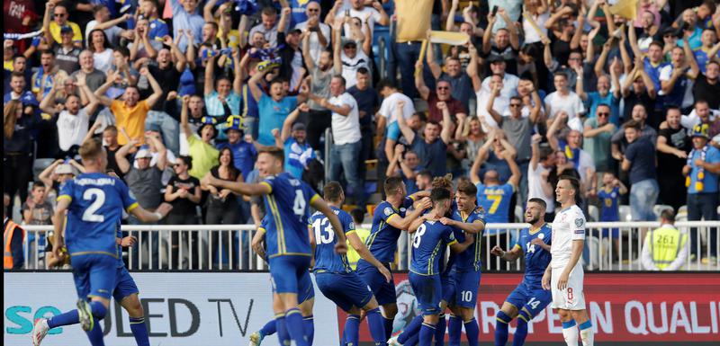 Slavlje kosovskih fudbalera nakon gola protiv Češke
