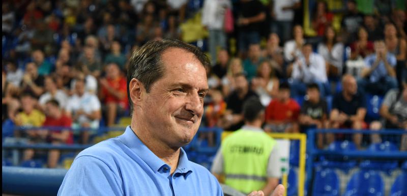 Faruk Hadžibegić, selektor reprezentacije Crne Gore