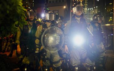 Policija na ulicama Hong Konga