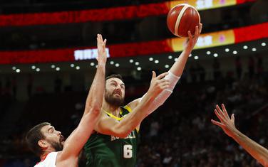 Bogut na meču sa Španijom