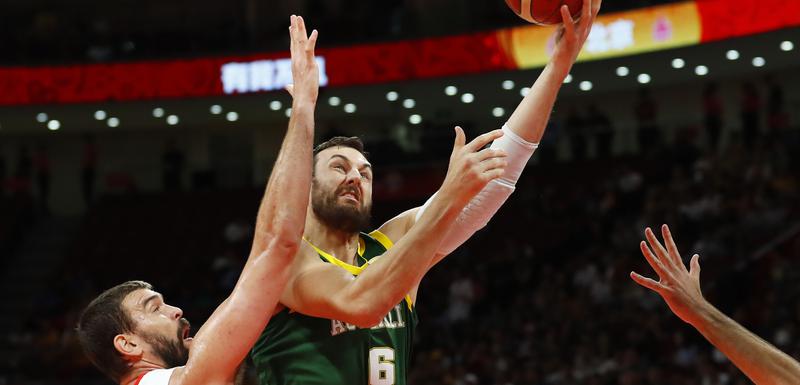 Bogut na meču sa Španijom