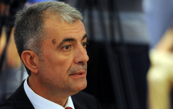Može li se na dvije stolice: Jelić