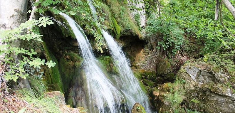 Rijeka Lještanica, vodopad Skakala