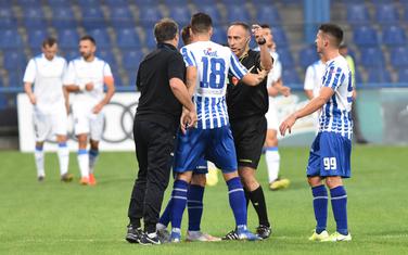 Branko Brnović je dobio crveni karton zbog ulaska u teren i protesta arbitru