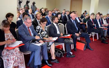 Polaine (drugi s lijeva) na nedavnoj konferenciji MANS-a o oduzimanju imovine stečene kriminalom