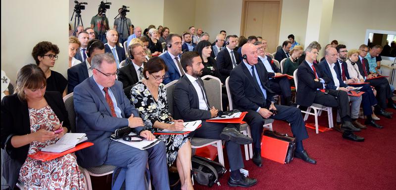Polaine (drugi s lijeva) na nedavnoj konferenciji MANS-a o oduzimanju imovine stečene kriminalom