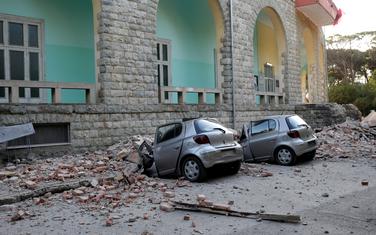 Tirana: Lokalni mediji izvještavaju da je 49 povrijeđenih osoba primljeno u bolnicu