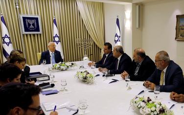 Rivlin na sastanku sa partijama