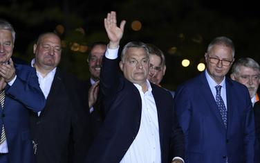 Orban i Tročanji (desno)