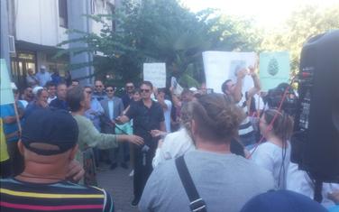 Sa protesta ispred zgrade Opštine