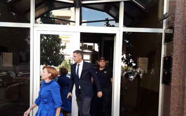 Obradović izlazi iz suda