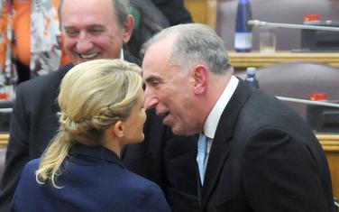 "Ivici i Draginji oko pozivnica vlada neizvjesnost" (ilustracija)