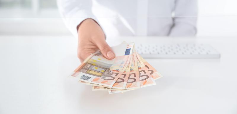 Odobreni gotovinski - nenamjenski krediti stanovništvu iznose 678,5 miliona eura (ilustracija)